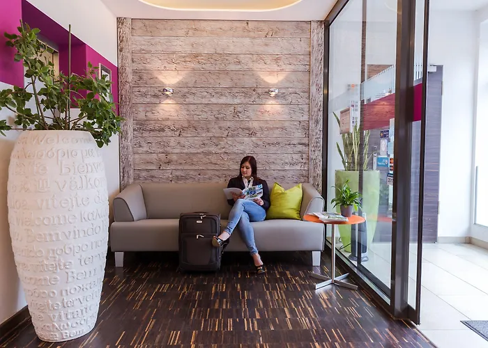 Hotel Arooma