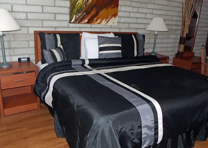 Fort Benton Hotels