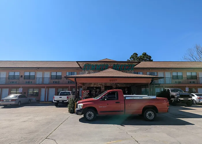 Summer Breeze Motel