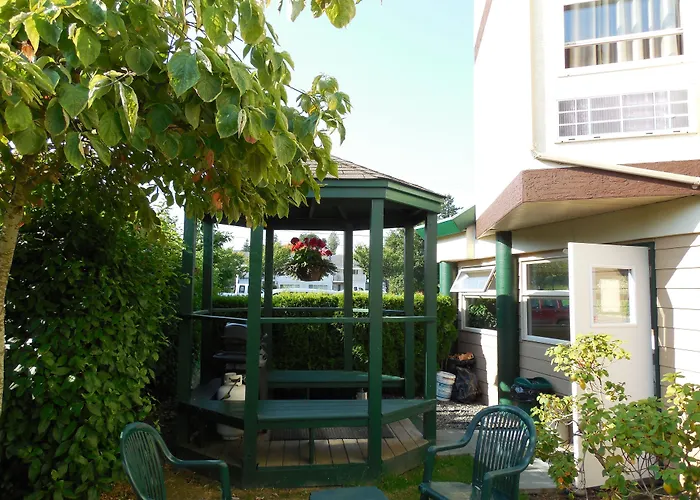 Hornby Island Hotels