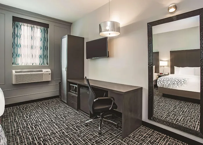 La Quinta By Wyndham Inner Harbor Downtown Baltimore