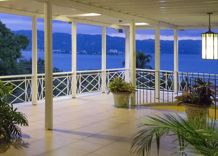 Polkerris Bed & Breakfast Montego Bay