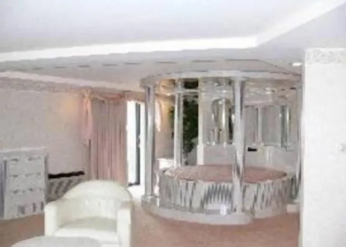Chateau Royale Inn Lake Geneva