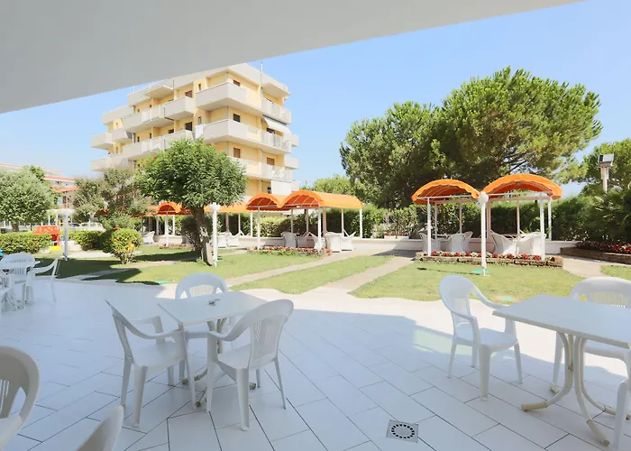 Hotel Marina Beach - Azzurro Club