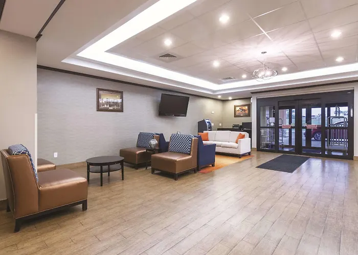 La Quinta Inn & Suites Casino And Bar By Wyndham Glendive