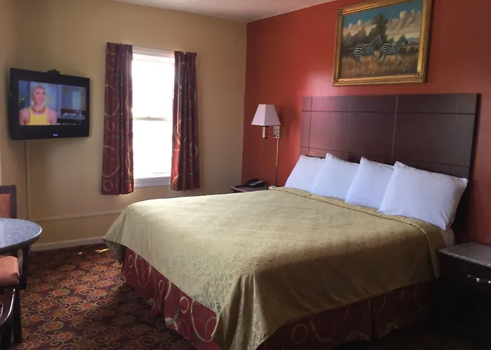 Bridgeton Hotels