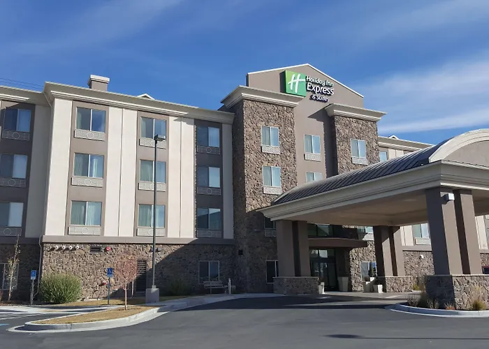 Springville Hotels