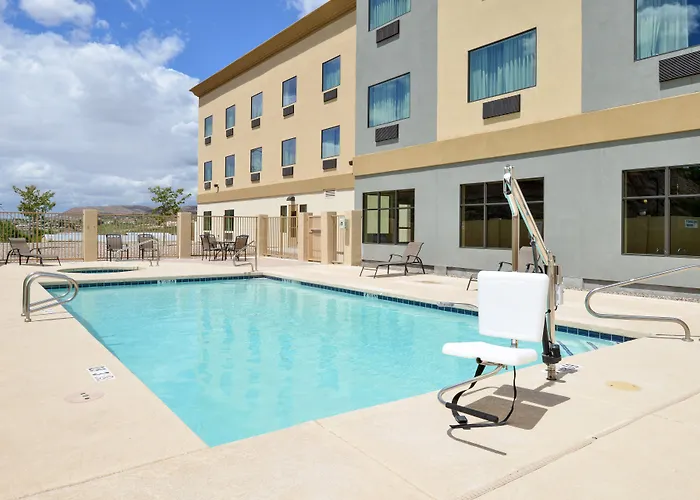 Holiday Inn Express & Suites Globe By Ihg
