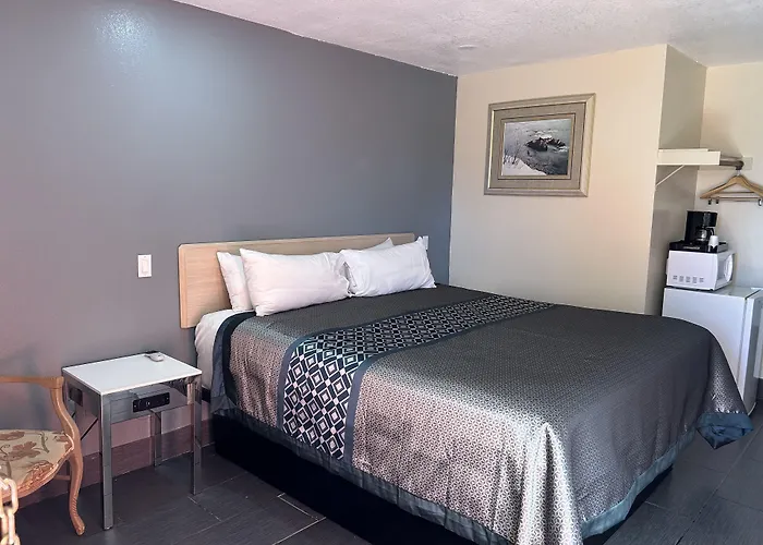 Hotels in Adelanto