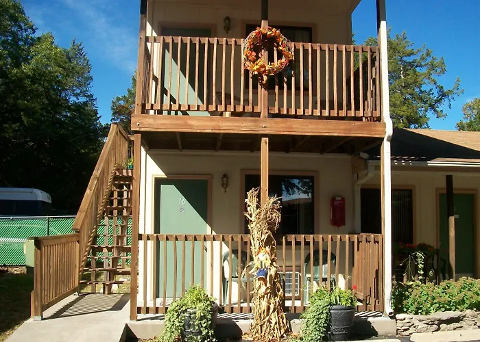 Shady Acre Inn And Suites Branson West