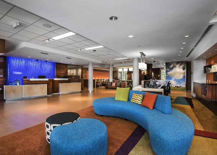 Benton Hotels
