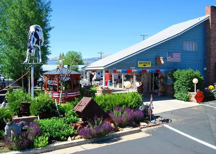 Redwood Motel