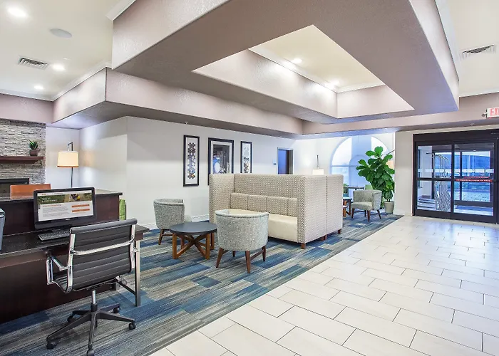 Burkesville Hotels