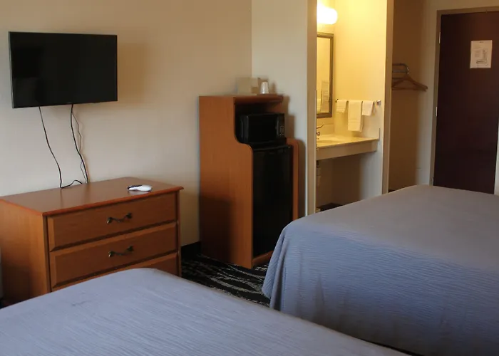 Amory Hotels