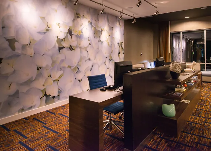 Courtyard By Marriott Hot Springs Hotel