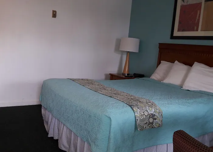 Pinebrook Motel Lake George