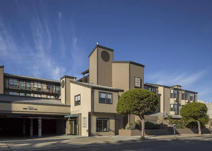 Wave Street Inn