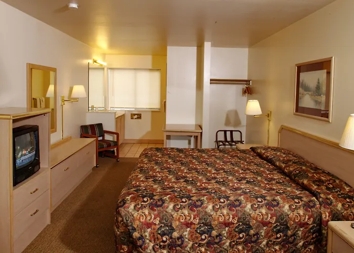Tiki Lodge Motel Spokane