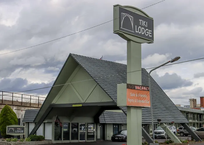 Tiki Lodge Motel Spokane
