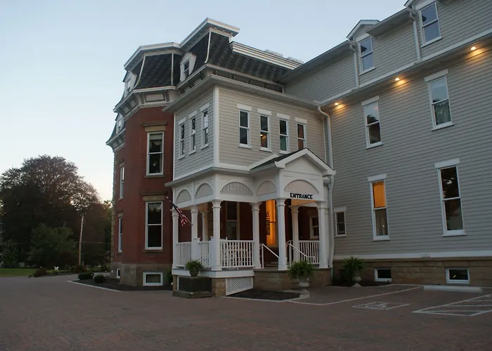 Steele Mansion Inn & Gathering Hub Painesville