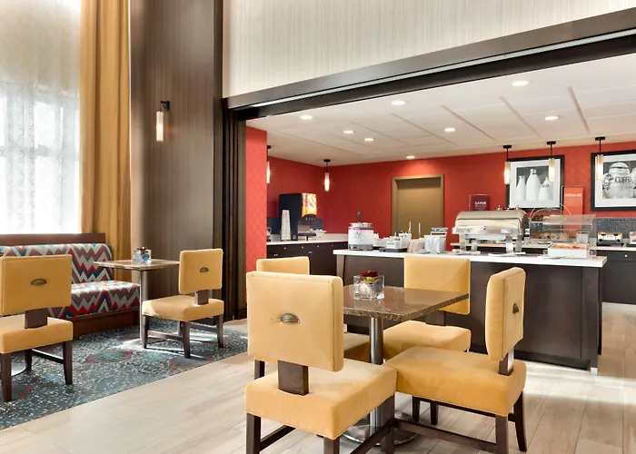 Hampton Inn And Suites Monroe