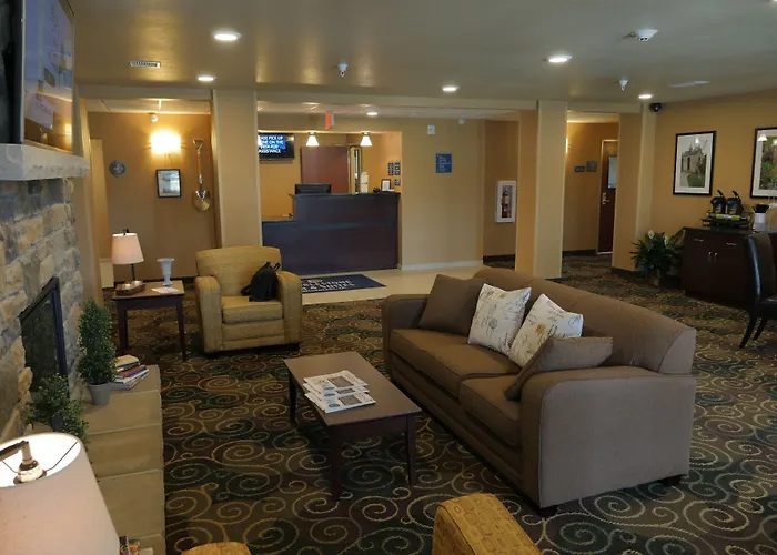 Winterset Hotels