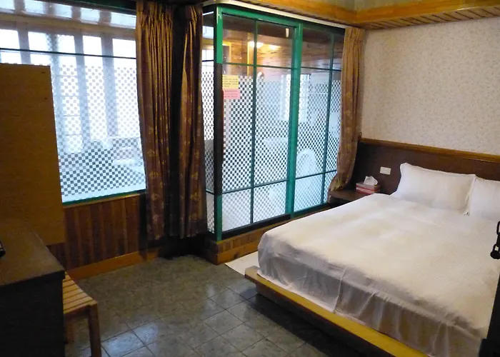 Wulai Hotels