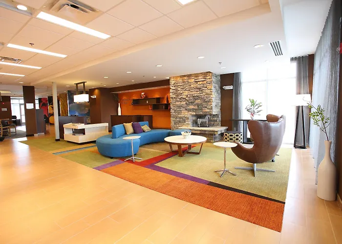 East Grand Forks Hotels