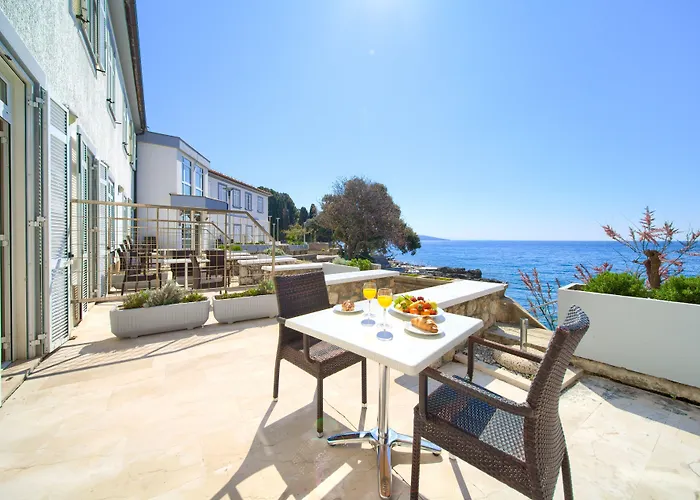 Villa Tamaris - Hotel Resort Drazica Krk Town