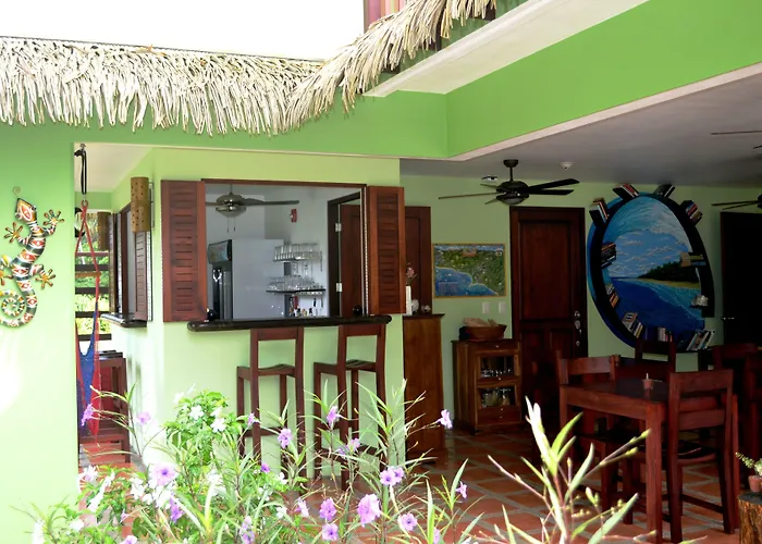 Mavi Surf Hotel Dominical
