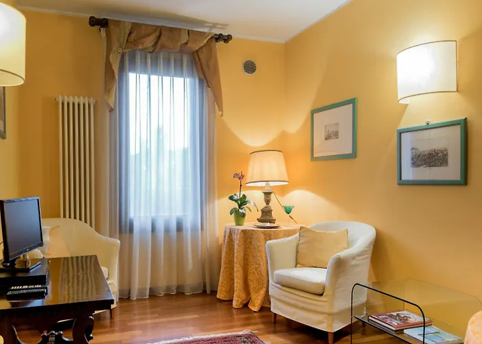 Piazza Nova Guest House Ferrara