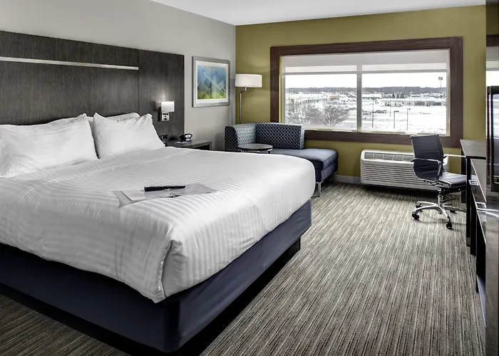 Holiday Inn Express & Suites Coldwater By Ihg
