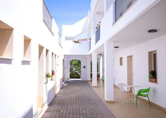 Donnosanto Residence Torre Santa Sabina