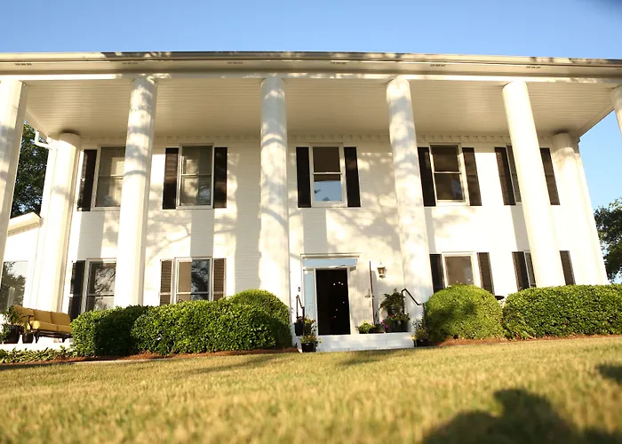 Stone Mountain Manor Bed & Breakfast