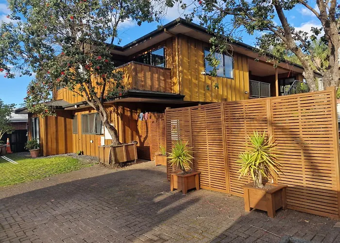 Paihia Hotels