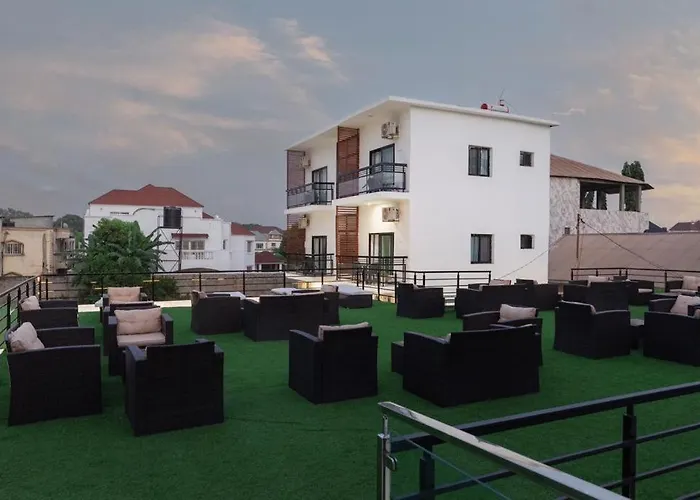 Chamis Suites