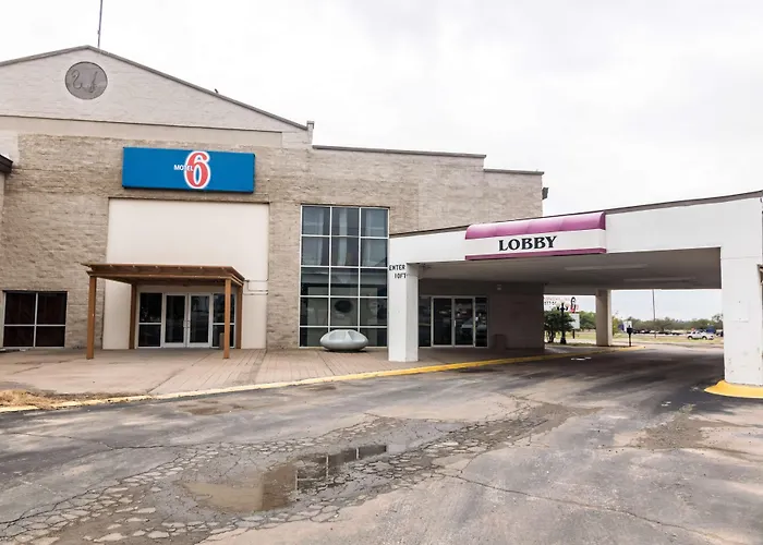 Hotels in Rotan