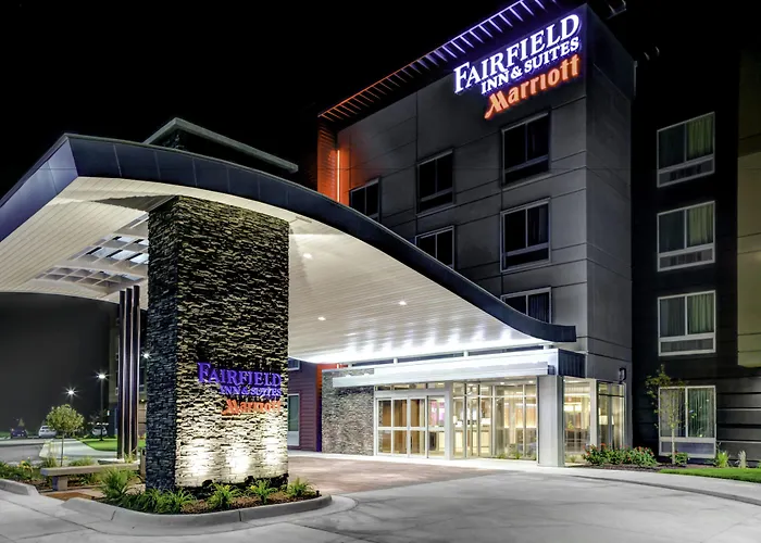 Fairfield Inn & Suites By Marriott Lansing At Eastwood
