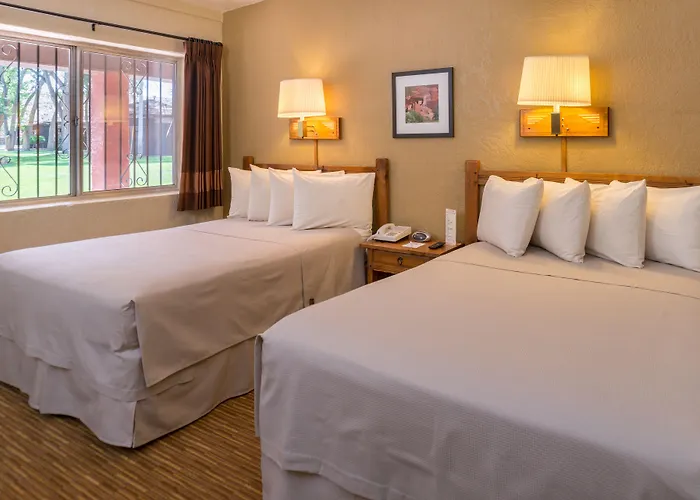 Chinle Hotels