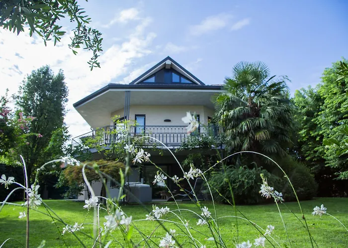Like Home Boutique Hotel 3 Min, Orio Airport