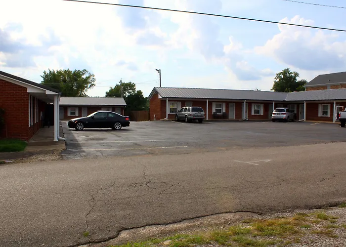 Savannah Motel