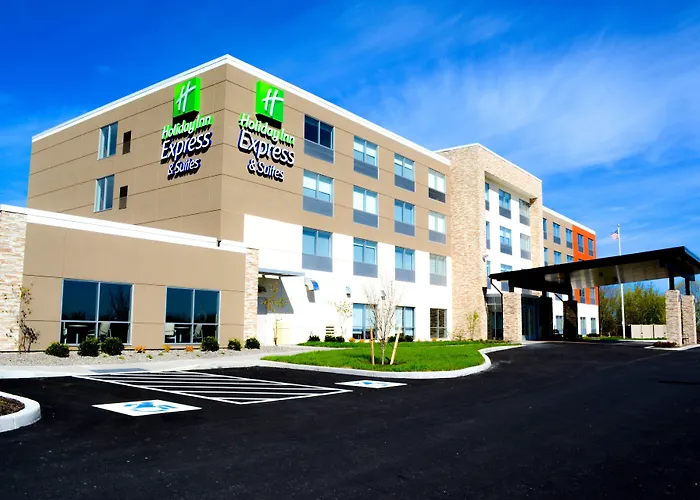 Holiday Inn Express & Suites Oswego By Ihg