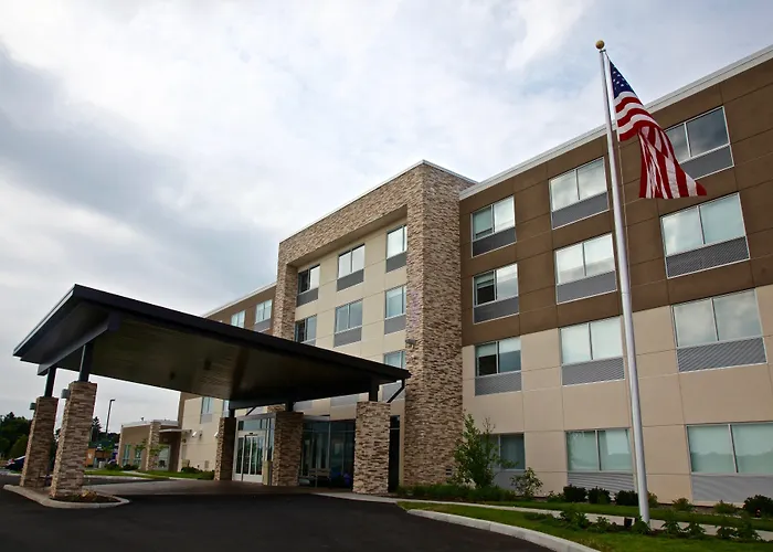 Holiday Inn Express & Suites Oswego By Ihg