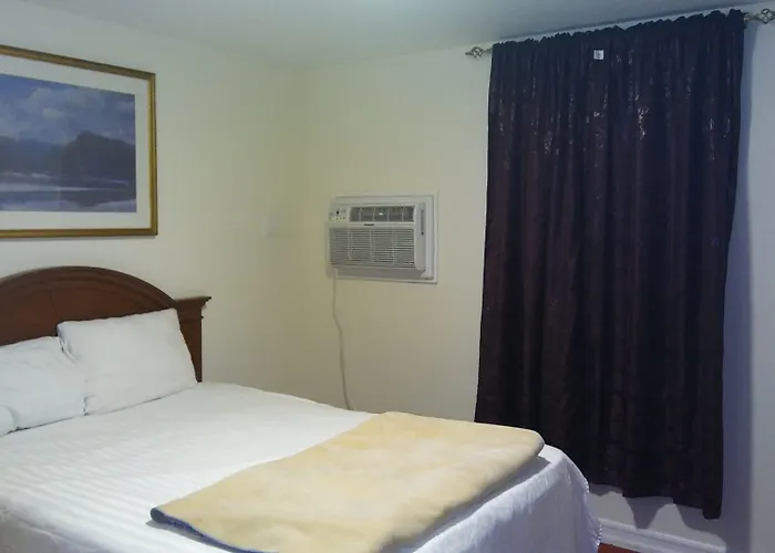 Waterbury Big Apple Motel
