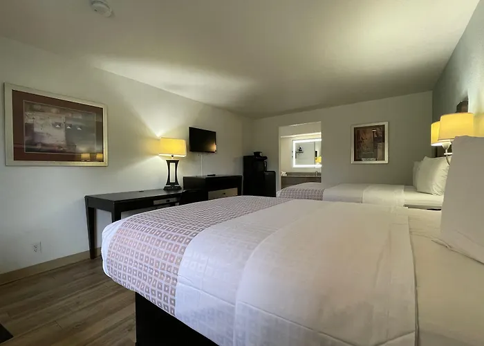 Tricove Inn & Suites Jacksonville