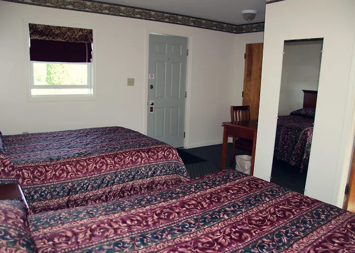 Potsdam Inn