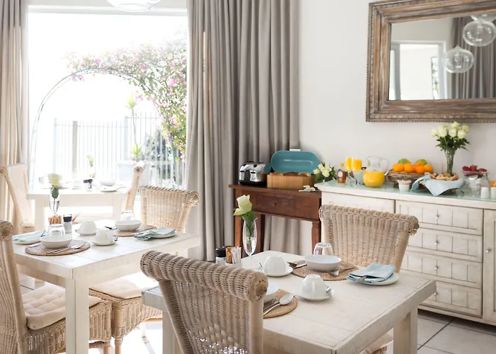 Ocean Watch Guest House Plettenbergbaai