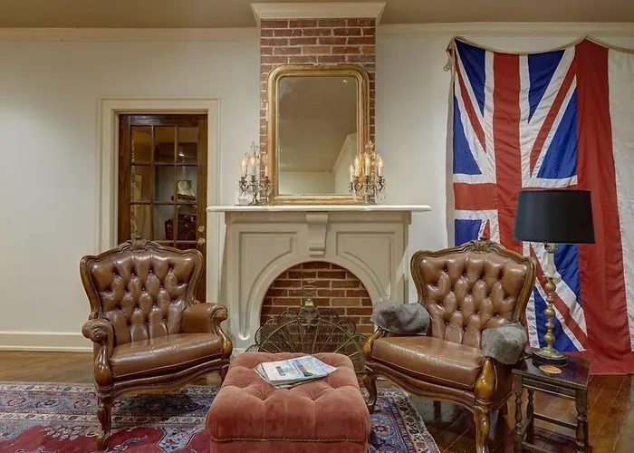 The English Merchant'S Inn Waxahachie