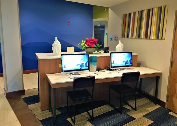 Danville Hotels