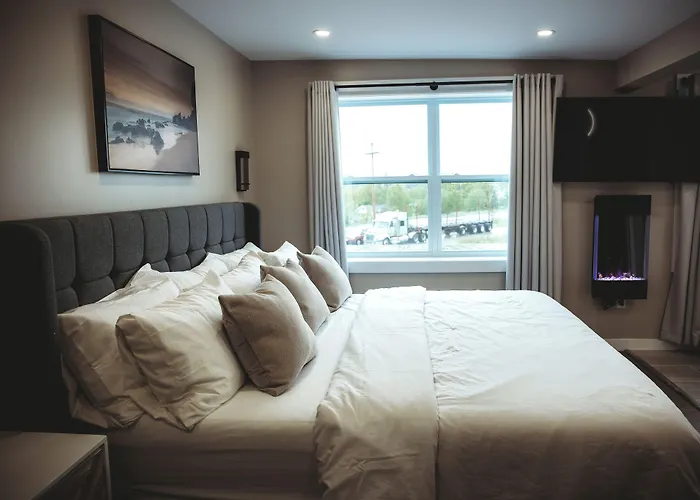 Riverside Suites